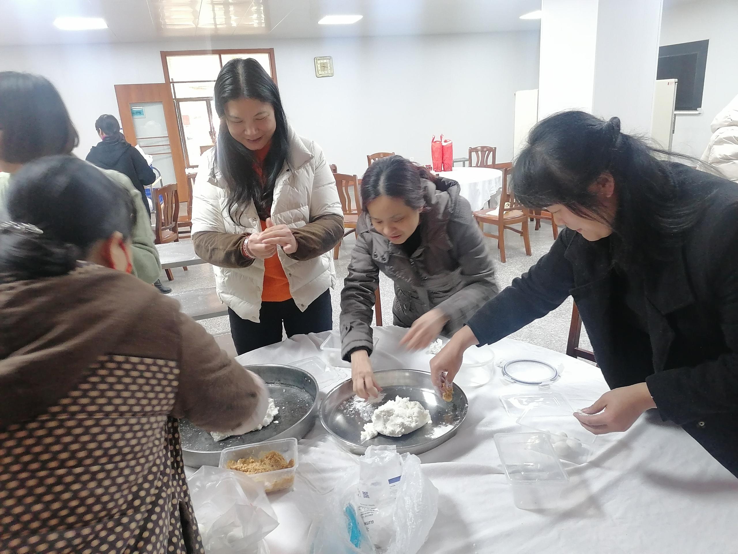 2022年2月14日，清遠市林業局在一樓飯堂組織開展“我們的節日&middot;元宵”活動 (3).jpg